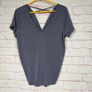 Buckle Medium NWT Knit Short Sleeve Shirt